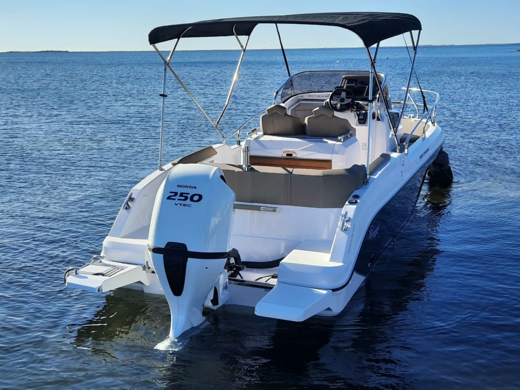 Boat ranieri-next-240sh-2