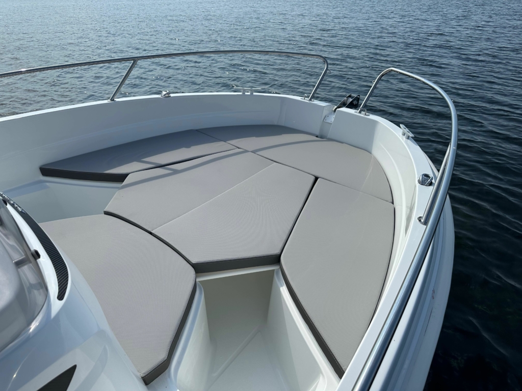 Boat jeanneau-cap-camarat-5-5-cc-2-2