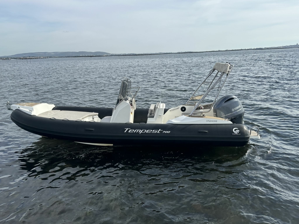 Boat capelli-tempest-700