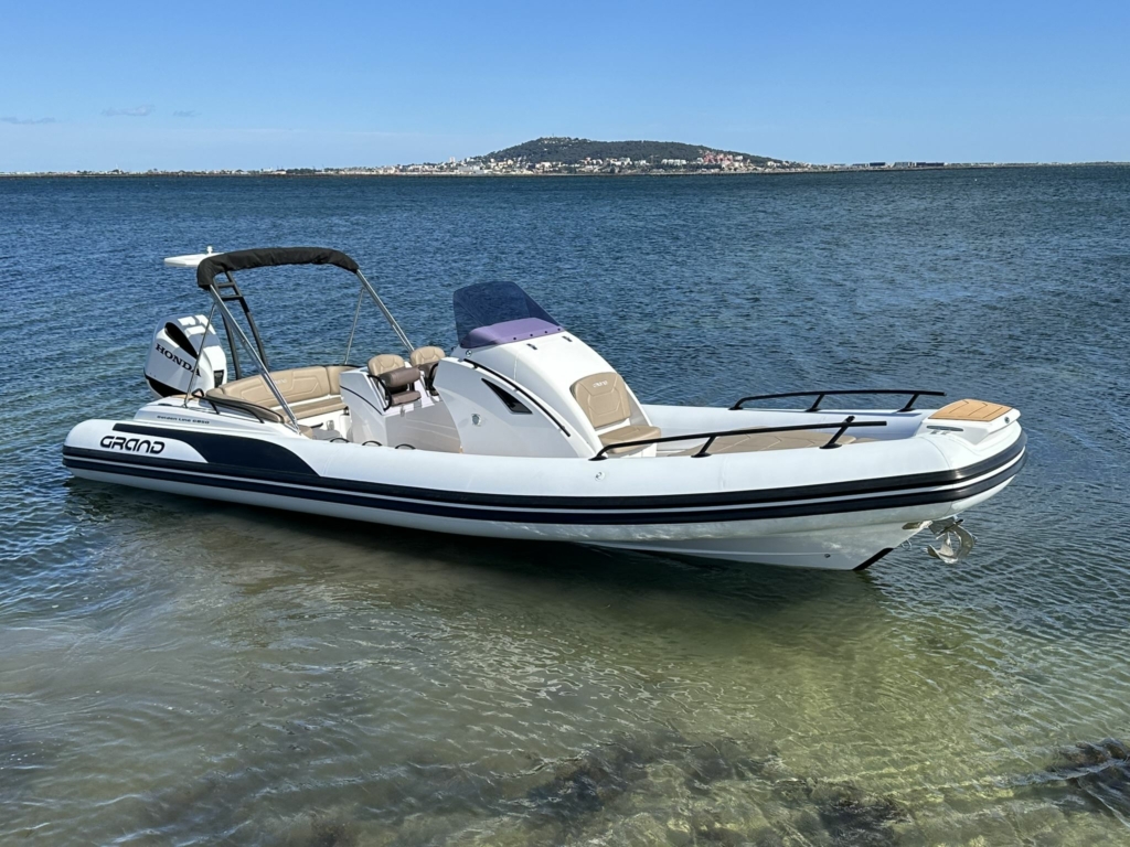 Boat grand-golden-line-850