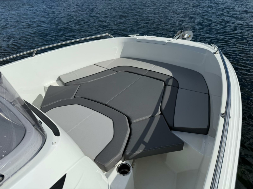 Boat jeanneau-cap-camarat-7-5-cc-s3-2