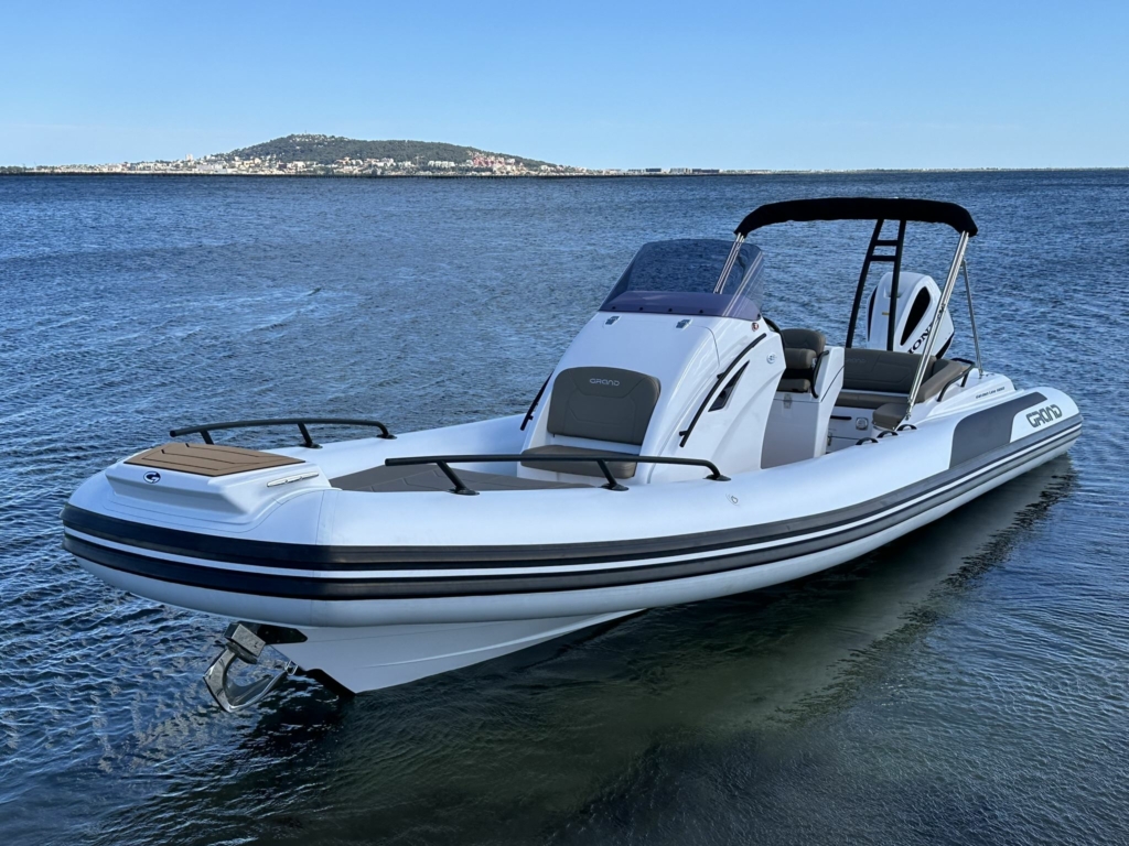 Boat grand-golden-line-850