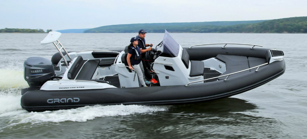 Boat grand-golden-line-750