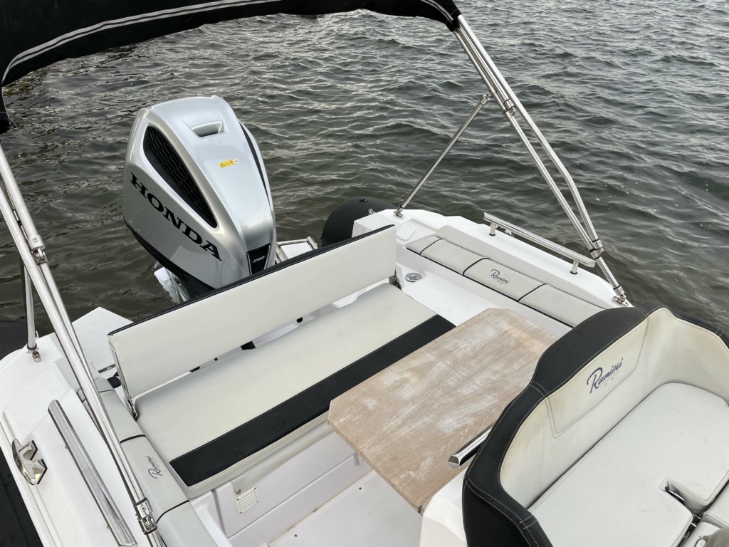 Boat ranieri-cayman-23-sport