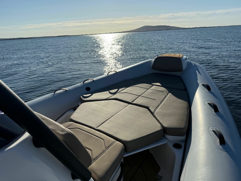 Boat grand-golden-line-750-2