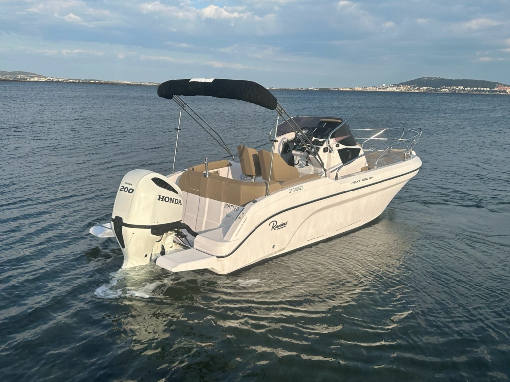 Boat ranieri-next-220sh-3