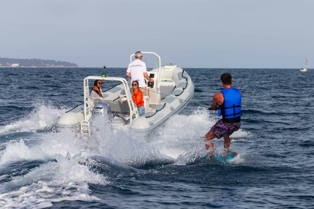 Boat highfield-coaster-60-pack-famille-3