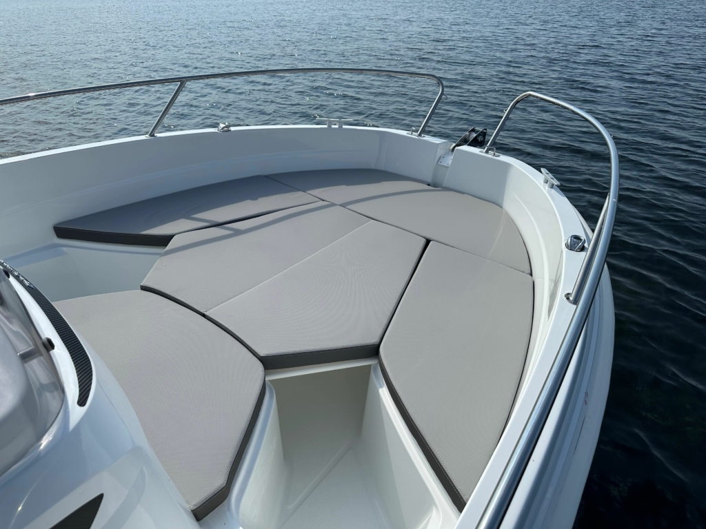 Boat jeanneau-cap-camarat-5-5-cc-2-3