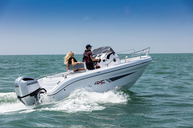 Boat 4xc-h26sd