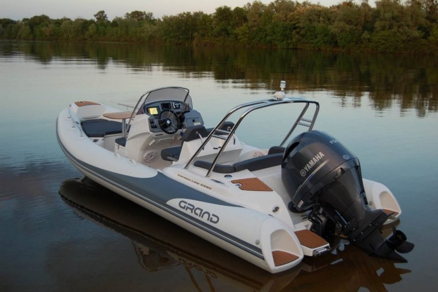 Boat grand-golden-line-580