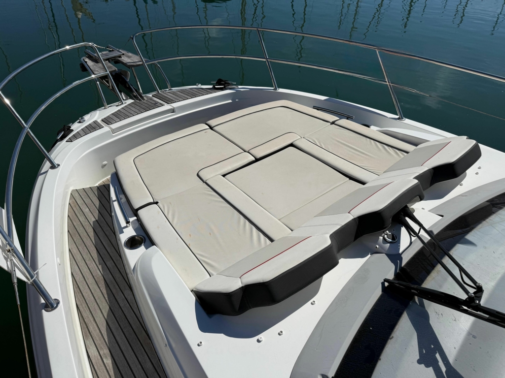 Boat jeanneau-cap-camarat-10-5-wa2-2