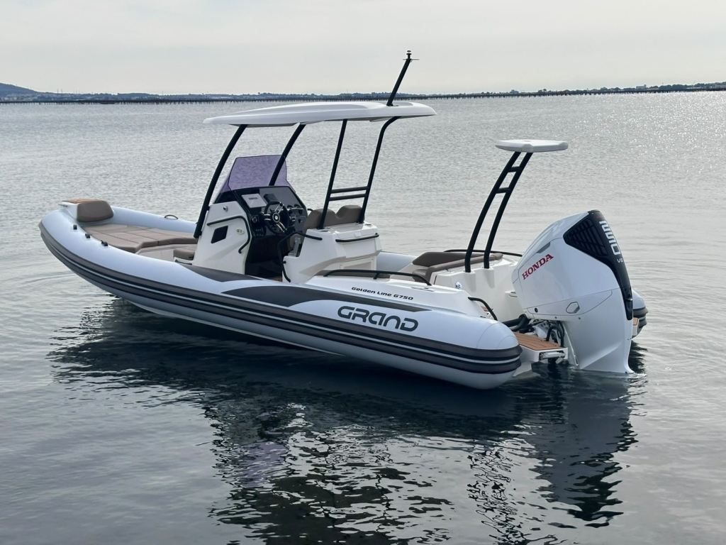 Boat grand-golden-line-750-2