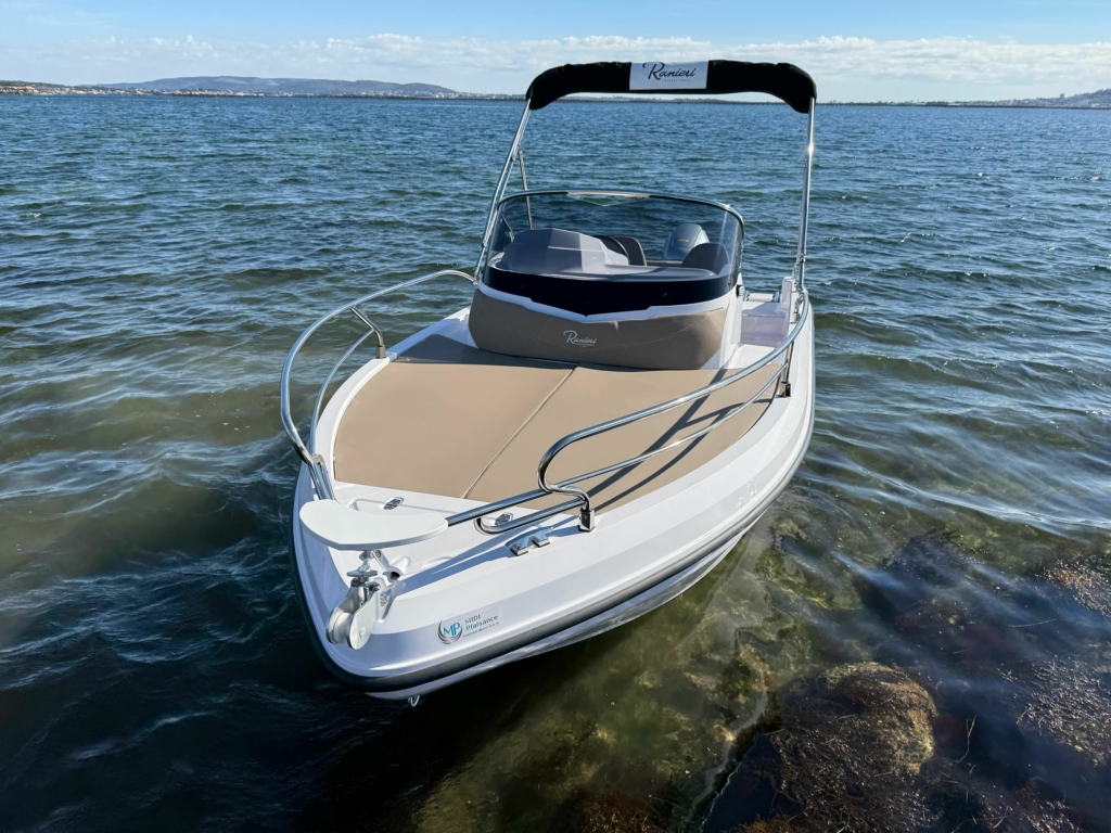 Boat ranieri-shadow-19-2